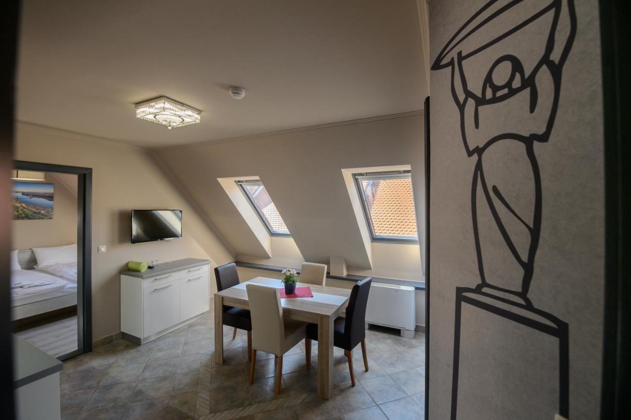 Апартаменти Hr Apartmanhaz *
